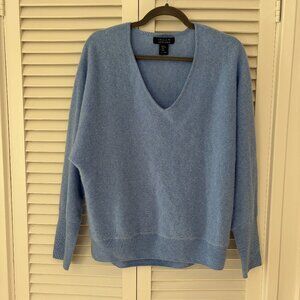 Tahari v-neck sweater 100% cashmere light blue XL